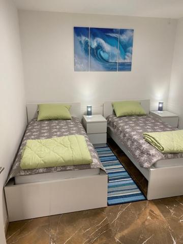 Apartman L. 班约勒 外观 照片